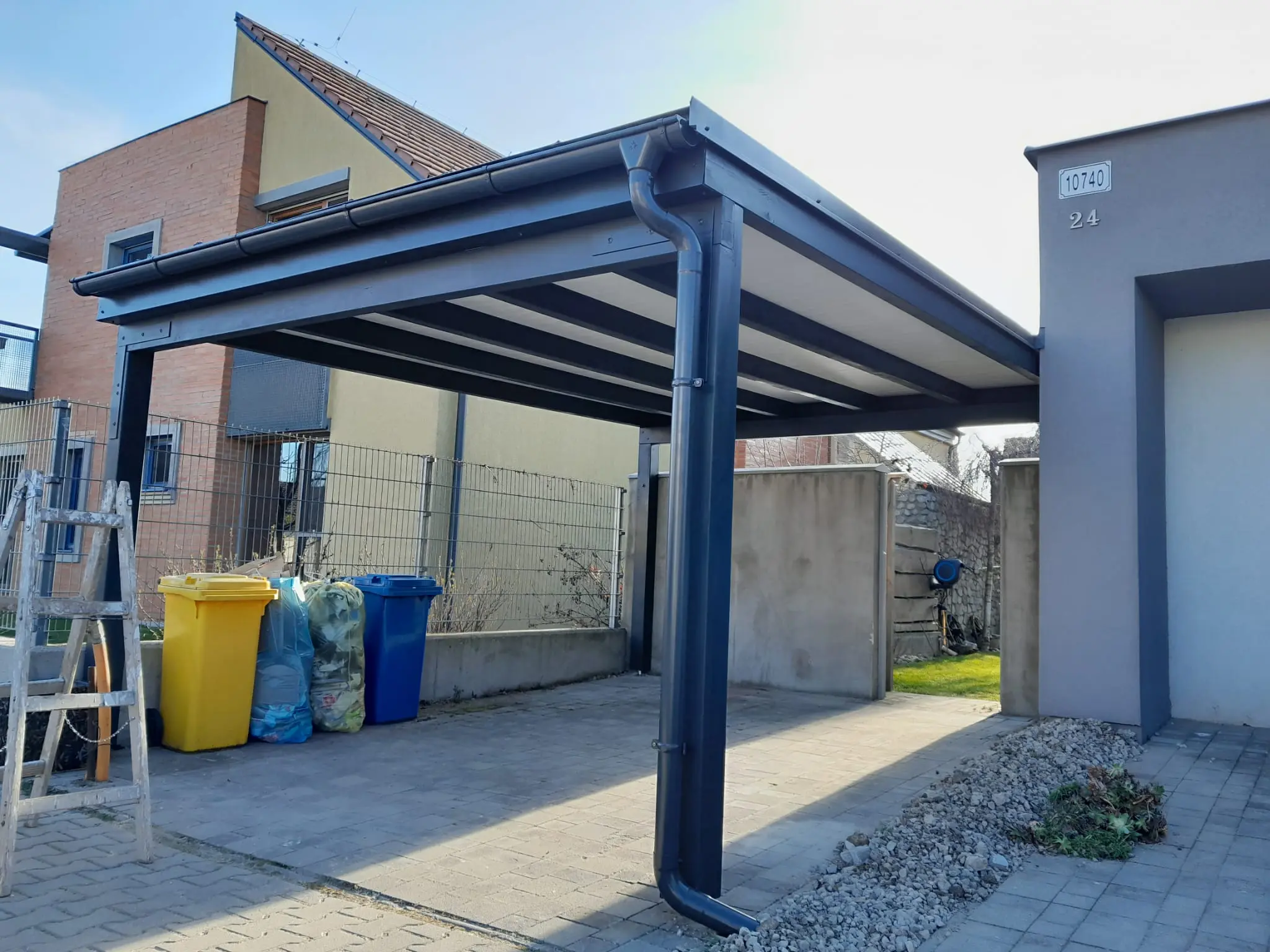 Prístrešky pre autá